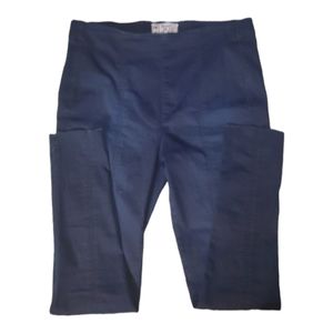 FREE people stretch straight leg Jean. Raw HEM. 30 × 27